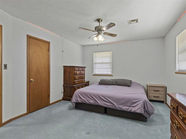 204 Country Club Terrace, Midwest City, OK 73110
