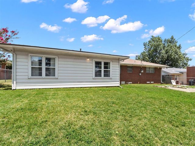 204 Country Club Terrace, Midwest City, OK 73110