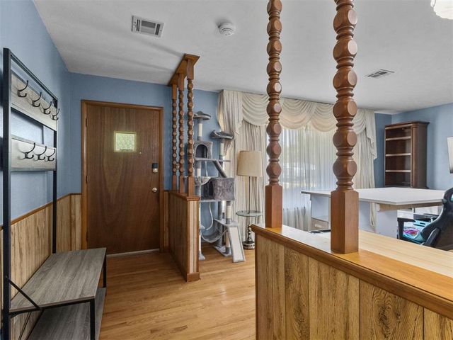 204 Country Club Terrace, Midwest City, OK 73110