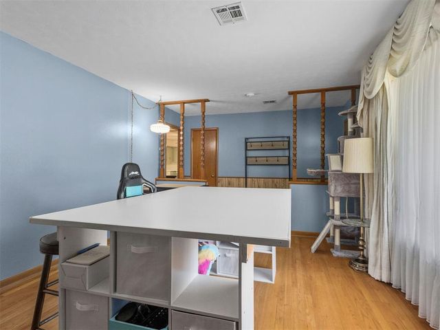 204 Country Club Terrace, Midwest City, OK 73110