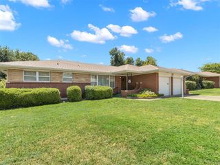204 Country Club Terrace, Midwest City, OK 73110