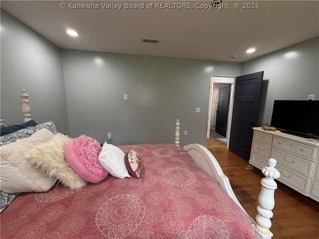 356 Cherry Lane, Point Pleasant, WV 25550