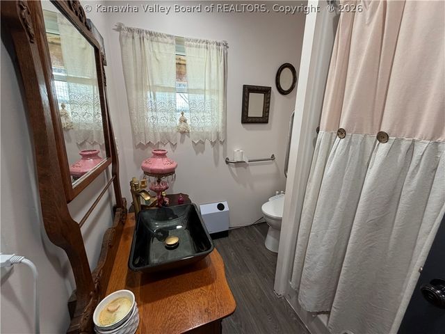 356 Cherry Lane, Point Pleasant, WV 25550