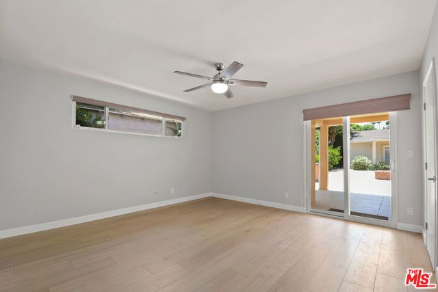 15424 Camarillo Street, Sherman Oaks, CA 91403