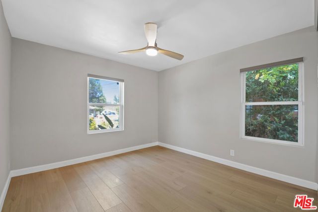 15424 Camarillo Street, Sherman Oaks, CA 91403