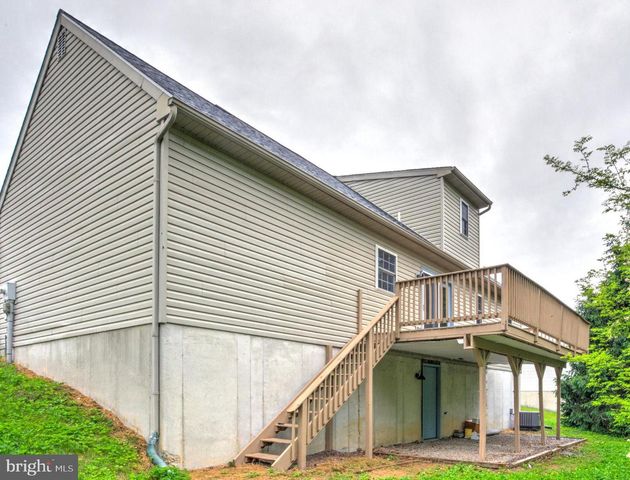 338 DOGWOOD LN, Womelsdorf, PA 19567