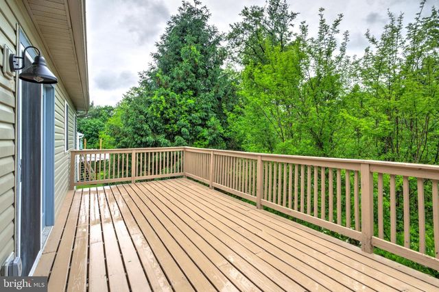 338 DOGWOOD LN, Womelsdorf, PA 19567