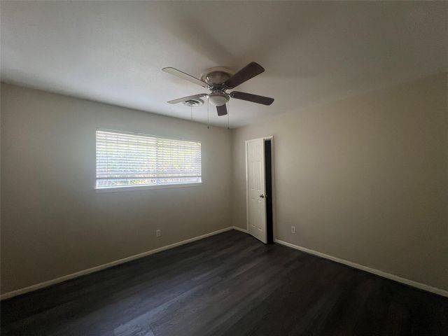 7214 Redding Road, Houston, TX 77036