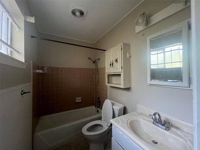7214 Redding Road, Houston, TX 77036