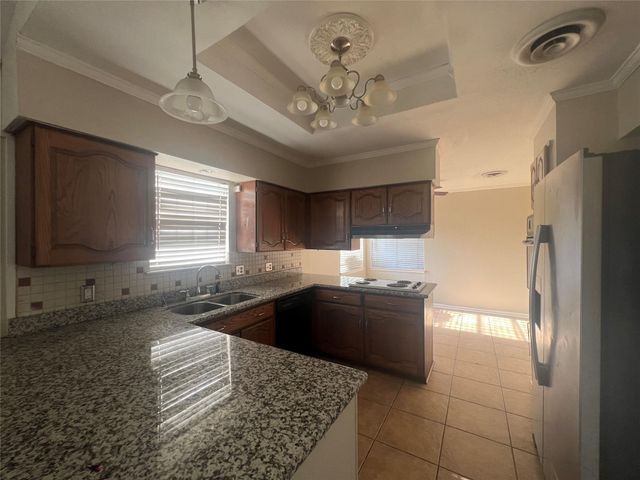7214 Redding Road, Houston, TX 77036