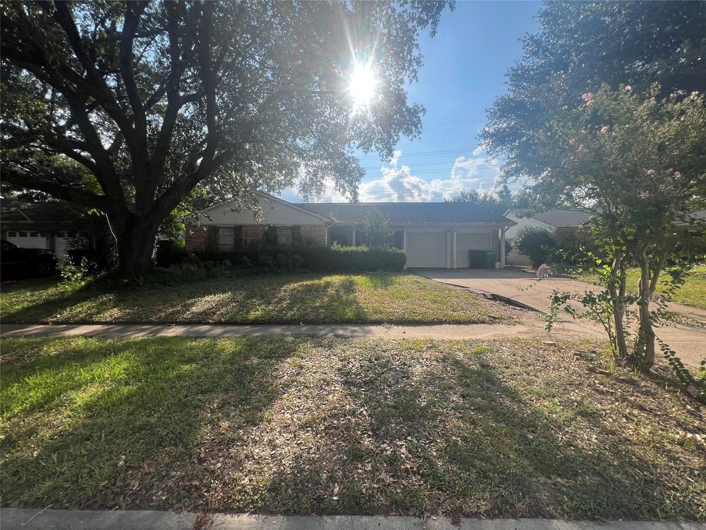 7214 Redding Road, Houston, TX 77036