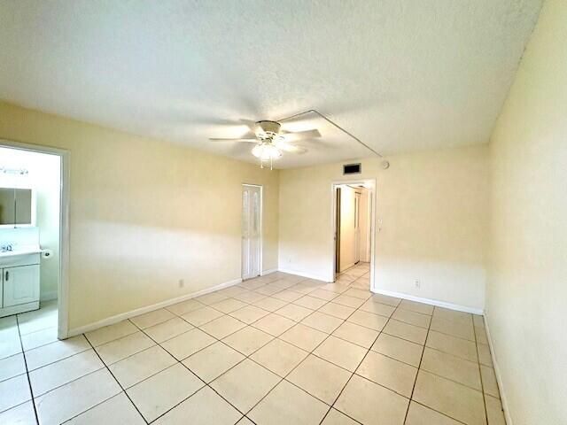 116 Oxford 400, West Palm Beach, FL 33417