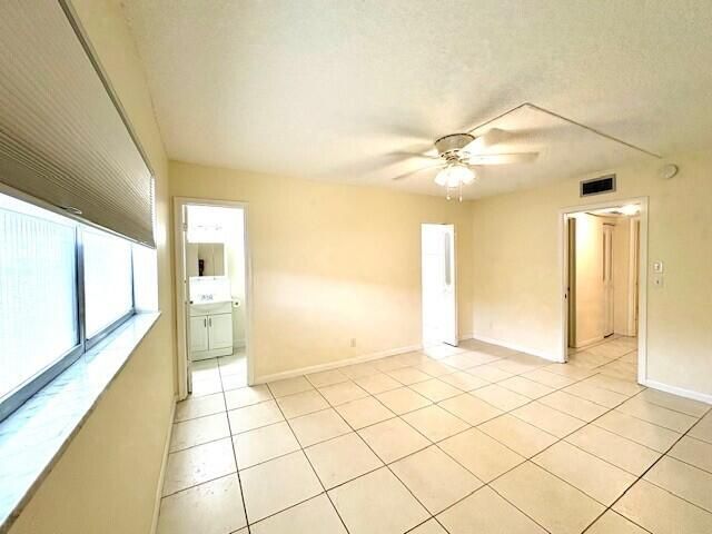 116 Oxford 400, West Palm Beach, FL 33417