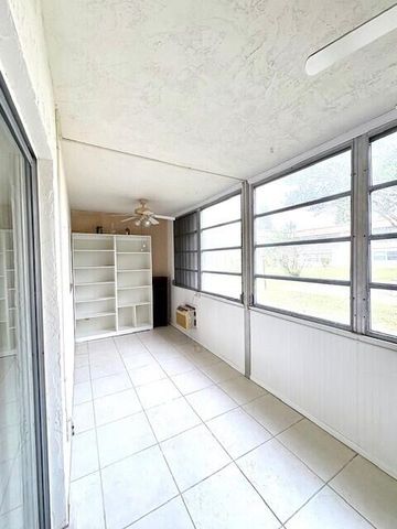 116 Oxford 400, West Palm Beach, FL 33417