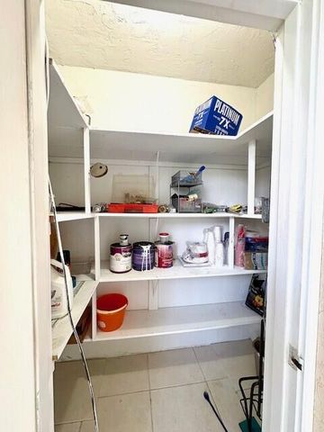 116 Oxford 400, West Palm Beach, FL 33417