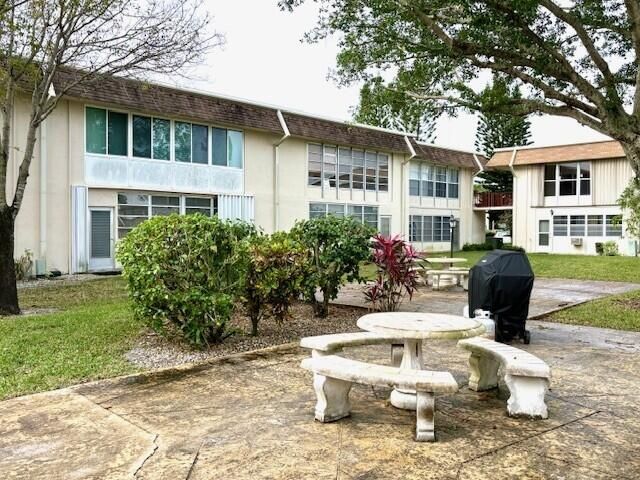 116 Oxford 400, West Palm Beach, FL 33417