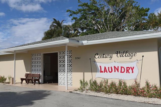 116 Oxford 400, West Palm Beach, FL 33417