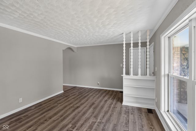 8707 Elmonte Drive, Indianapolis, IN 46226