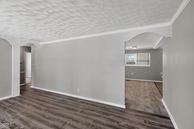8707 Elmonte Drive, Indianapolis, IN 46226