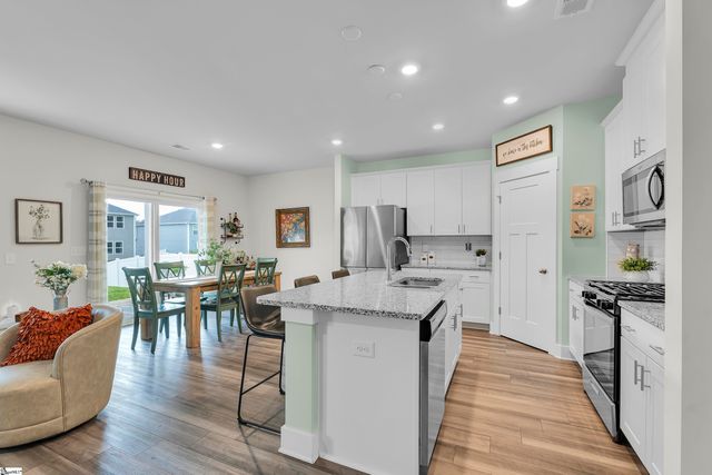 133 Hazelcroft Drive, Fountain Inn, SC 29644