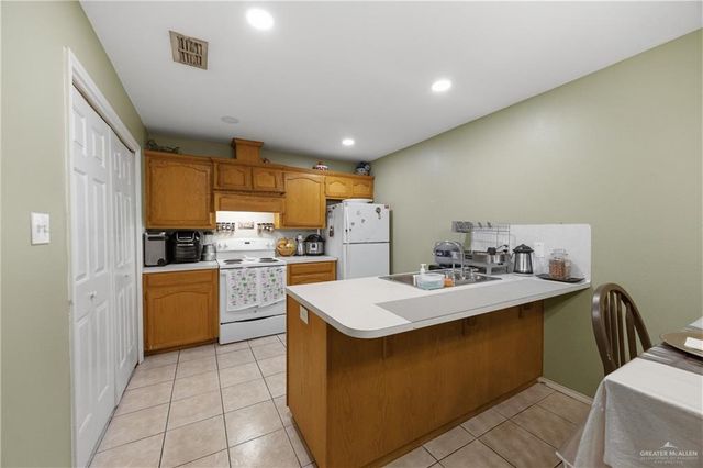 1206 Prosperity Drive, Edinburg, TX 78541