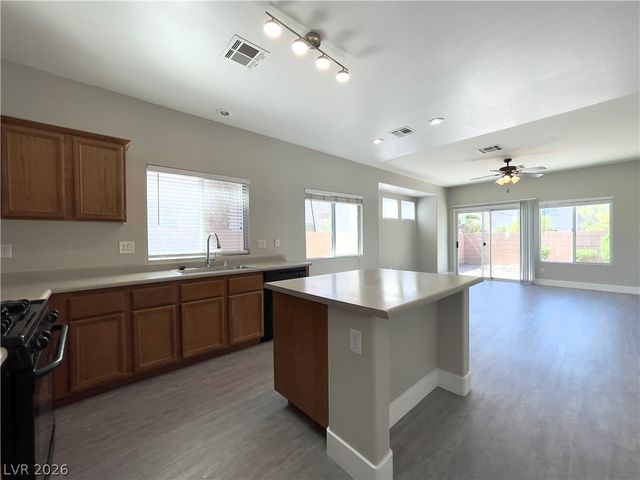 6413 Sierra Sands Street, North Las Vegas, NV 89086