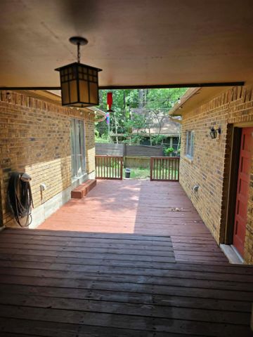 8312 Elm Drive, Montgomery, TX 77316