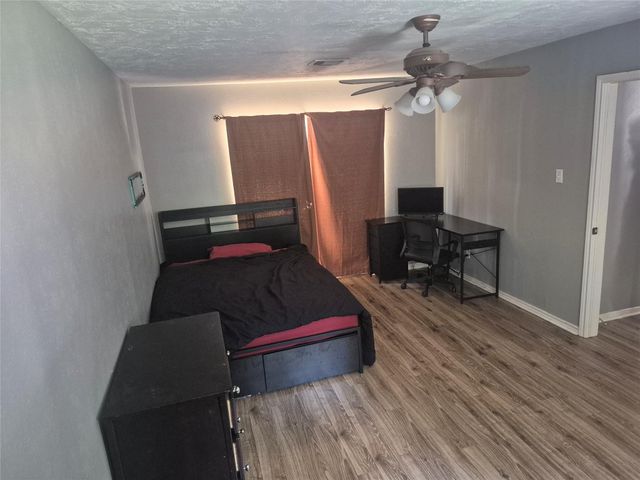 8312 Elm Drive, Montgomery, TX 77316