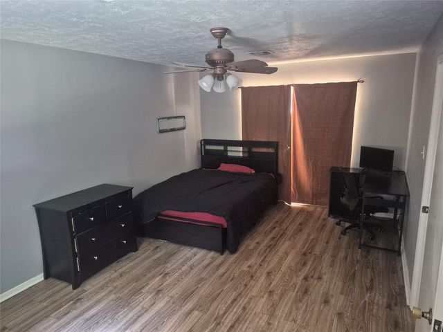 8312 Elm Drive, Montgomery, TX 77316
