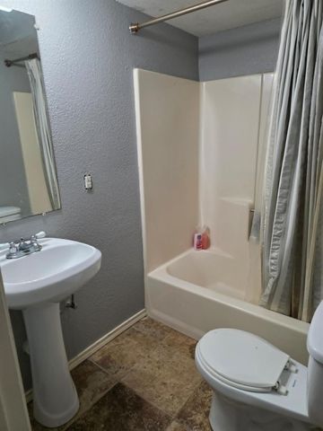 8312 Elm Drive, Montgomery, TX 77316