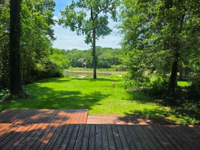 8312 Elm Drive, Montgomery, TX 77316