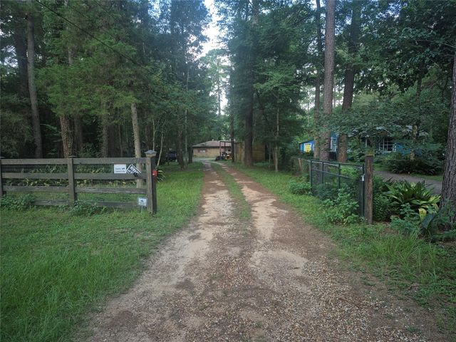 8312 Elm Drive, Montgomery, TX 77316