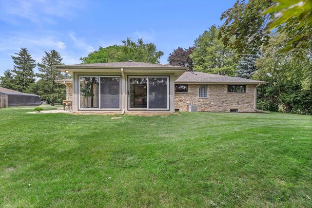 N61W23015 Silver Spring DRIVE, Sussex, WI 53089