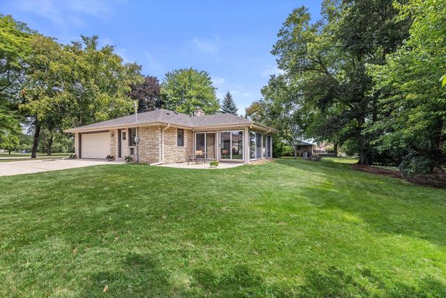 N61W23015 Silver Spring DRIVE, Sussex, WI 53089