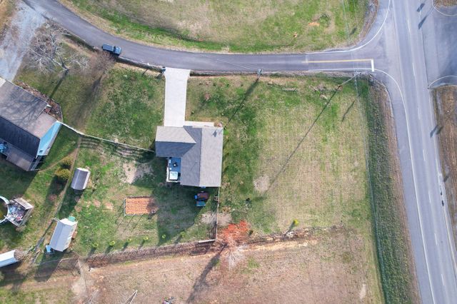 105 County Road 582, Athens, TN 37303