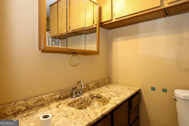 1368 W Austin Road, Decatur, GA 30032