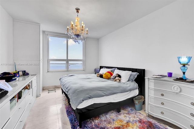 808 E Brickell Key Dr 2104, Miami, FL 33131