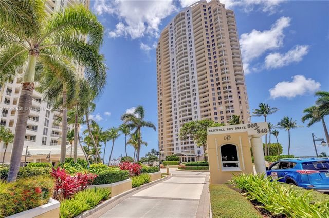 808 E Brickell Key Dr 2104, Miami, FL 33131