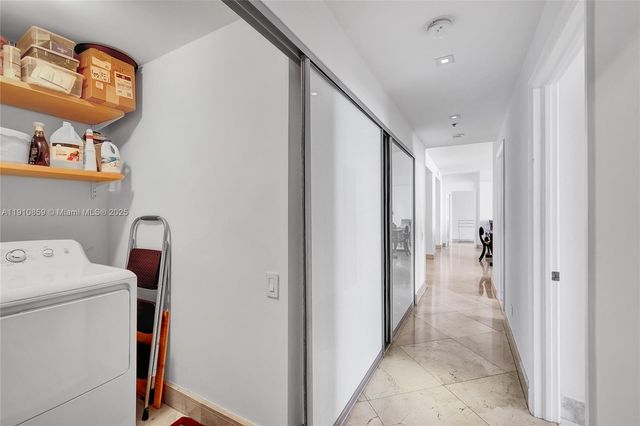 808 E Brickell Key Dr 2104, Miami, FL 33131