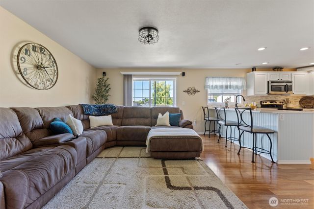 7690 Mcdougall Avenue NE, Moses Lake, WA 98837