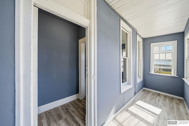 1775 S 9 Street, Omaha, NE 68108