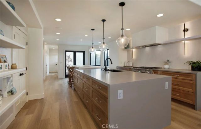 203 21st, Huntington Beach, CA 92648
