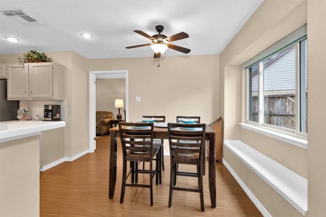315 Thistlewood Court, League City, TX 77573
