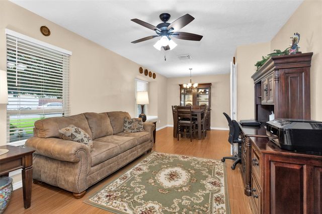 315 Thistlewood Court, League City, TX 77573