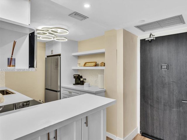 20301 W Country Club Drive 622, Aventura, FL 33180