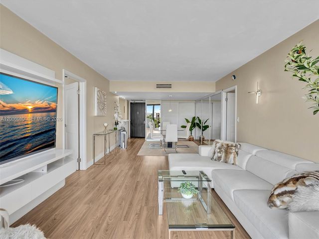 20301 W Country Club Drive 622, Aventura, FL 33180
