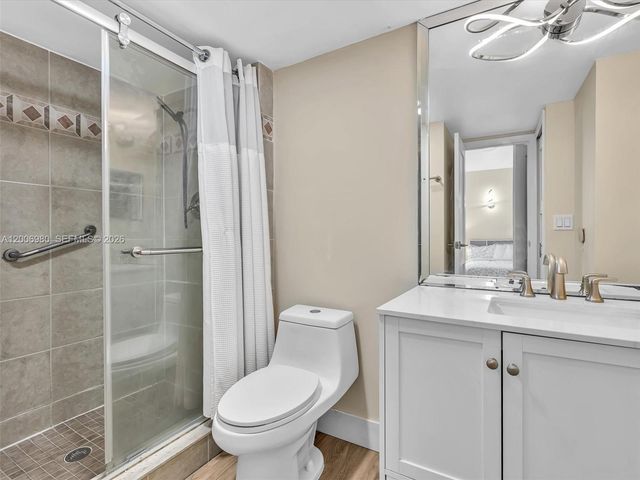 20301 W Country Club Drive 622, Aventura, FL 33180