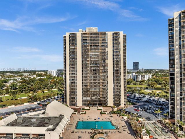 20301 W Country Club Drive 622, Aventura, FL 33180