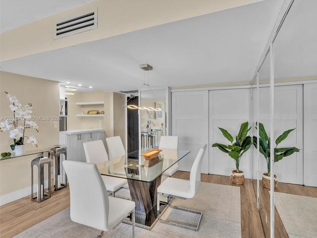 20301 W Country Club Drive 622, Aventura, FL 33180