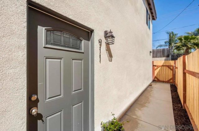 911 Concepcion Ave, Spring Valley, CA 91977
